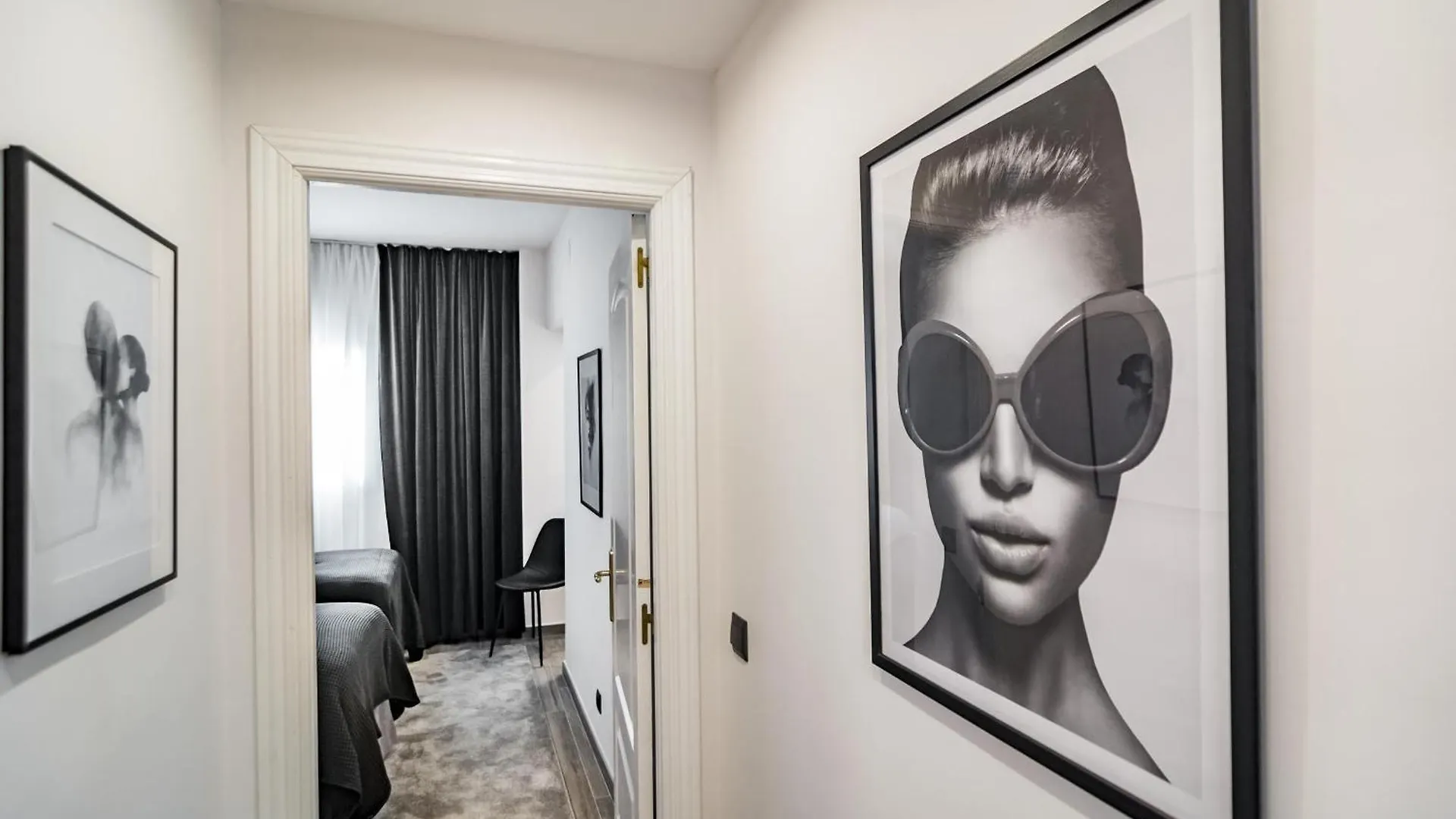 Pr- Stunning Flat Front Line Beach Puerto Banus Marbella Spain
